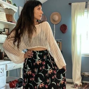 Knitted lace flowy crop top